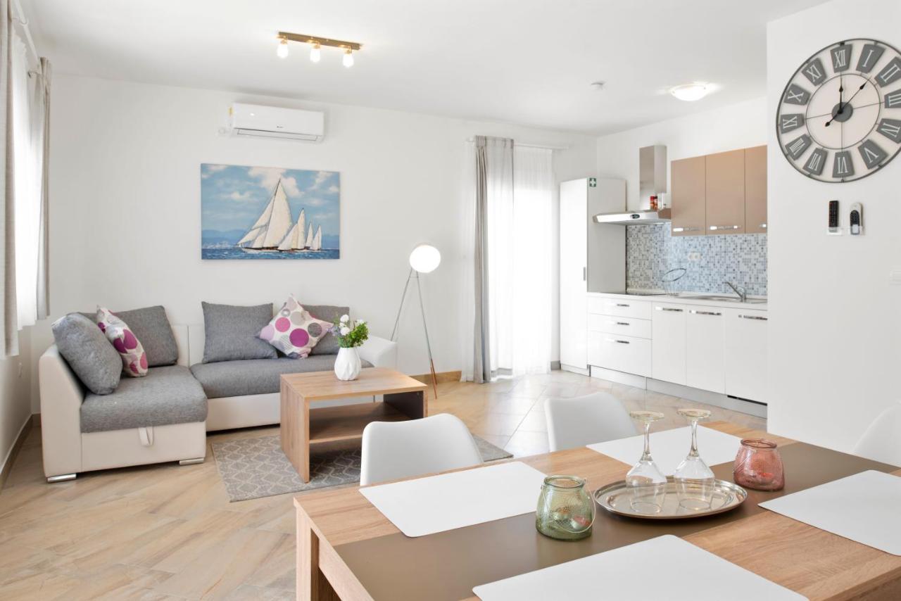 Aaa Anic Amazing Apartments Deluxe Spalato Esterno foto