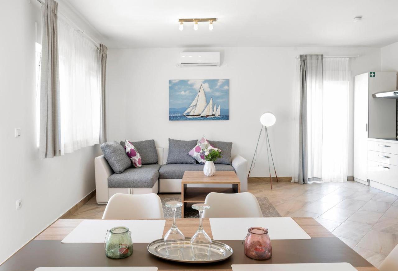 Aaa Anic Amazing Apartments Deluxe Spalato Esterno foto