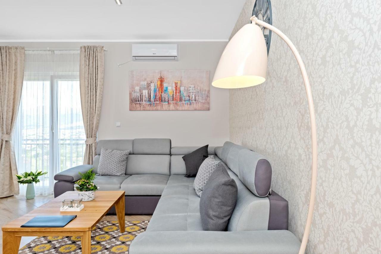 Aaa Anic Amazing Apartments Deluxe Spalato Esterno foto