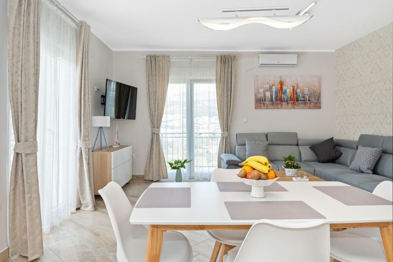 Aaa Anic Amazing Apartments Deluxe Spalato Esterno foto